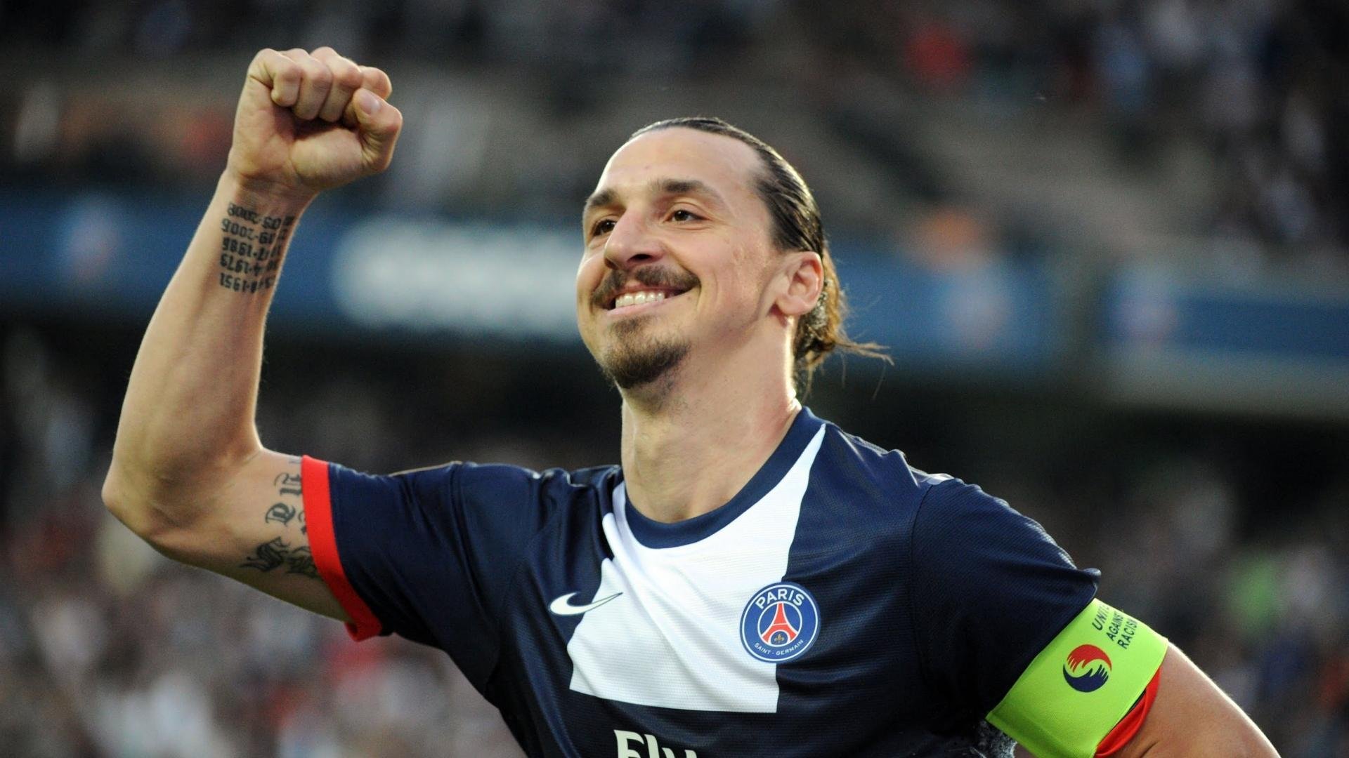 开云电竞-英超争冠压力下，教练细谈战术调整的策略思路，英超攻略