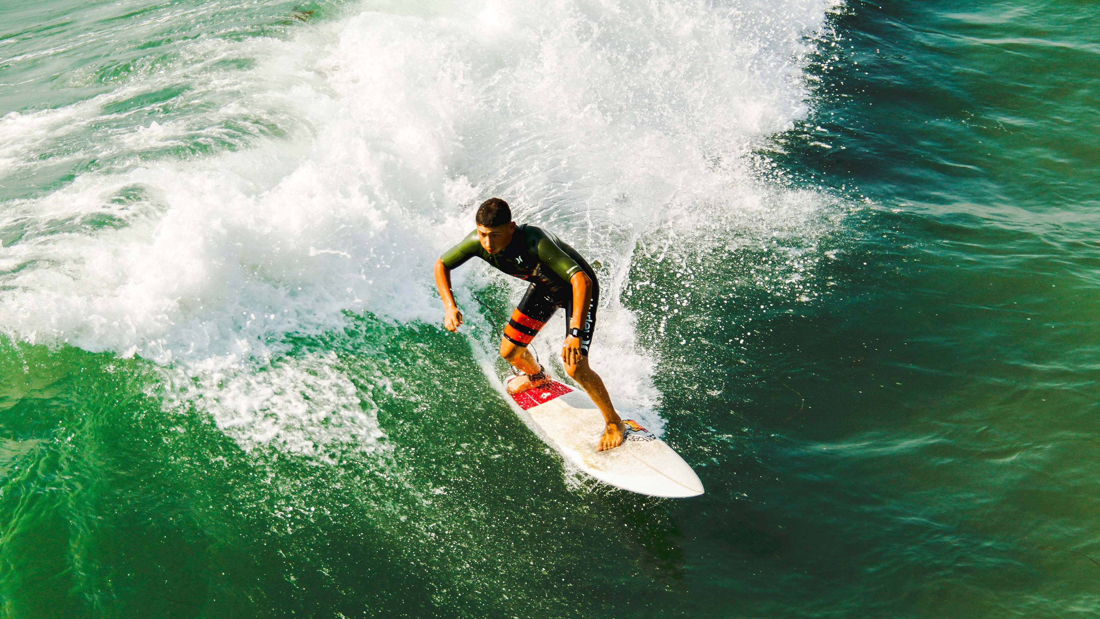 开云电竞-跨越地形：山地、平原、沙漠的极限挑战全解读，沙漠挑战赛